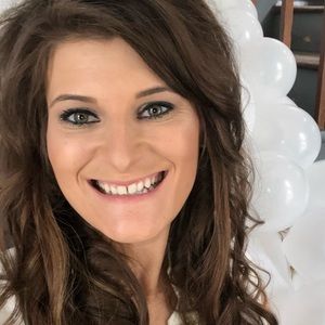 Meet your Posher, Tia